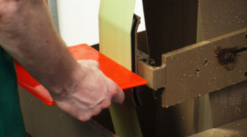Coldworking methods grind and smooth glass using tools that do not rely on heat. Learn how the wet belt sander can achieve a variety of surface finishes.